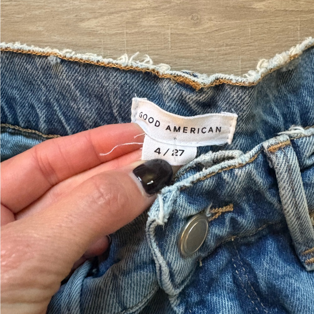Good American Blue Frayed Jean Shorts - Picture 2 of 5